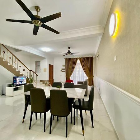 Comfy Sutera Seberang Jaya Villa Kampong Belah Dua Exterior foto