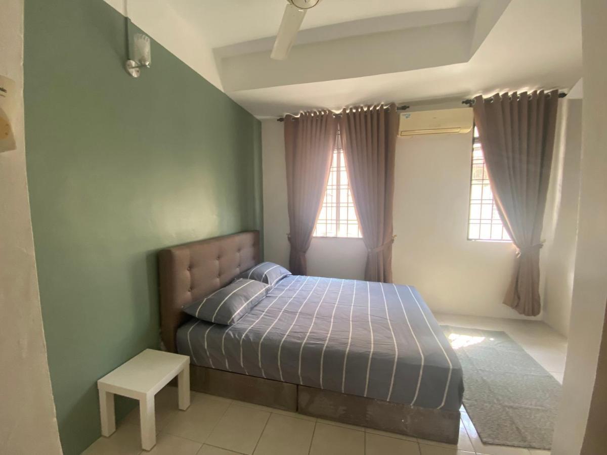 Comfy Sutera Seberang Jaya Villa Kampong Belah Dua Exterior foto