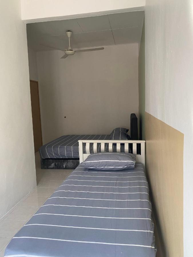 Comfy Sutera Seberang Jaya Villa Kampong Belah Dua Exterior foto
