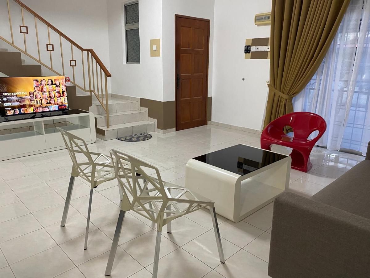 Comfy Sutera Seberang Jaya Villa Kampong Belah Dua Exterior foto