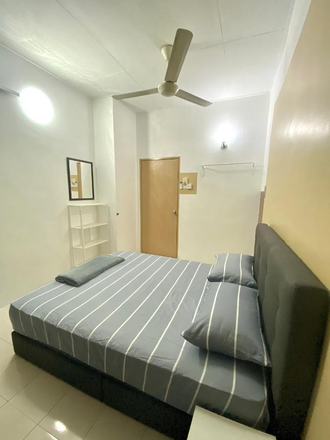 Comfy Sutera Seberang Jaya Villa Kampong Belah Dua Exterior foto